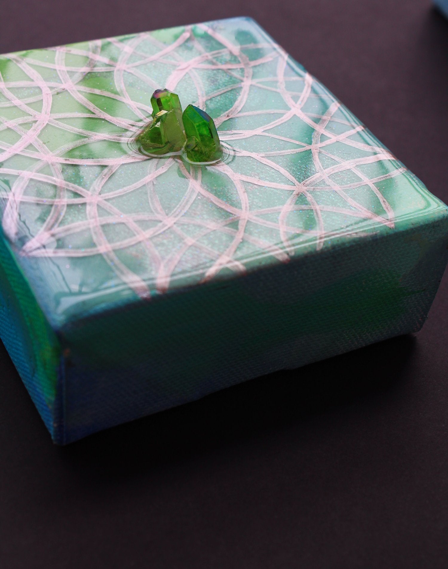 Apple Aqua Crystal Grid